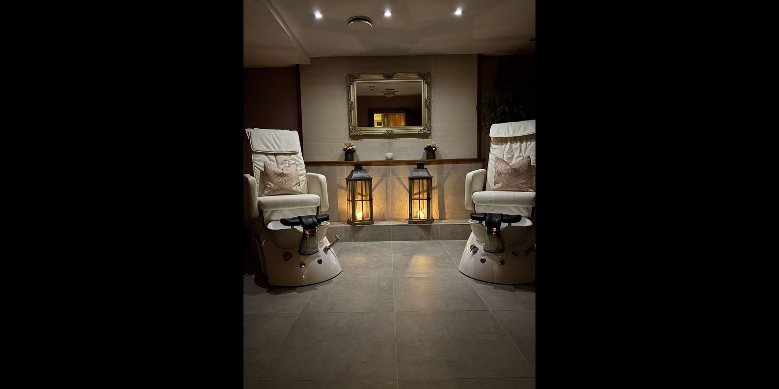 Pedi Room 1600x800