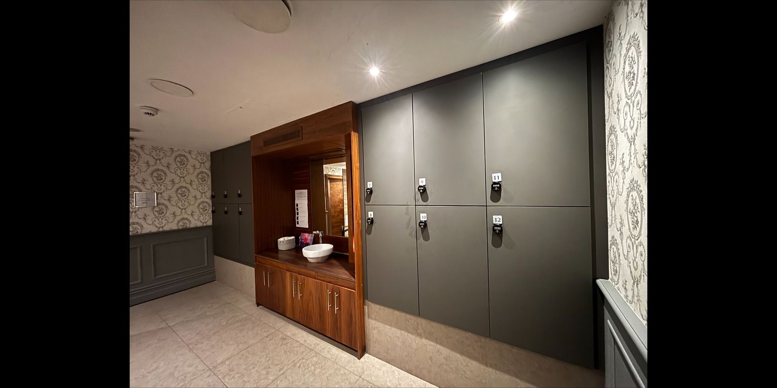 Spa Changing Rooms 